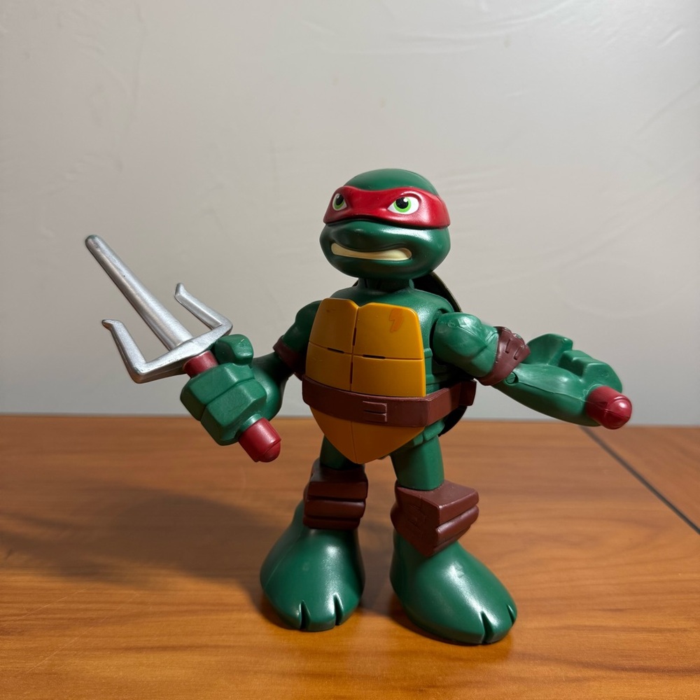 TMNT Teenage Mutant Ninja Turtles Raphael Playmates 2014 Lever Action Figure Toy